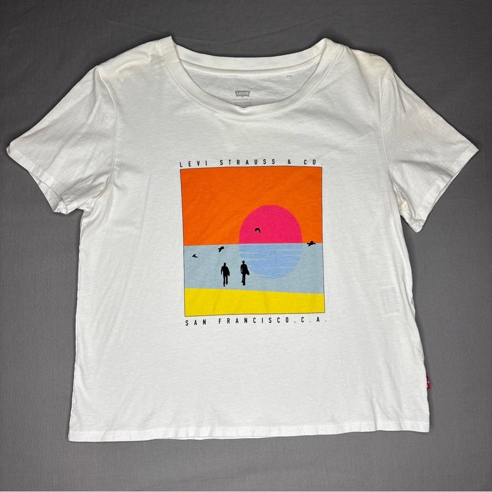 Levis California Sunset White Short Sleeve Crop Medium M T Shirt Womens Pop art